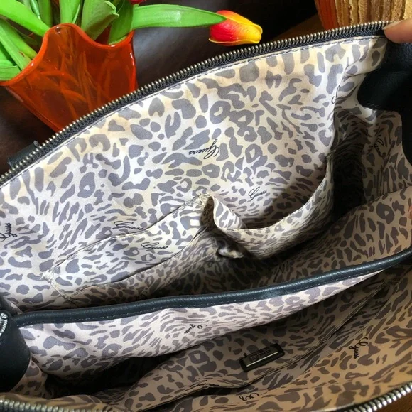 Guess Purse/Tote Bag - Picture 12 of 14